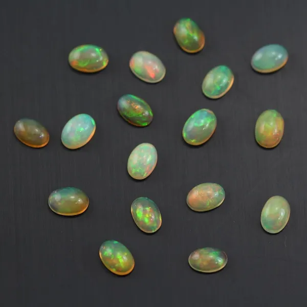 Cabochon opale ethiopian ovale 4x6mm x 1pc