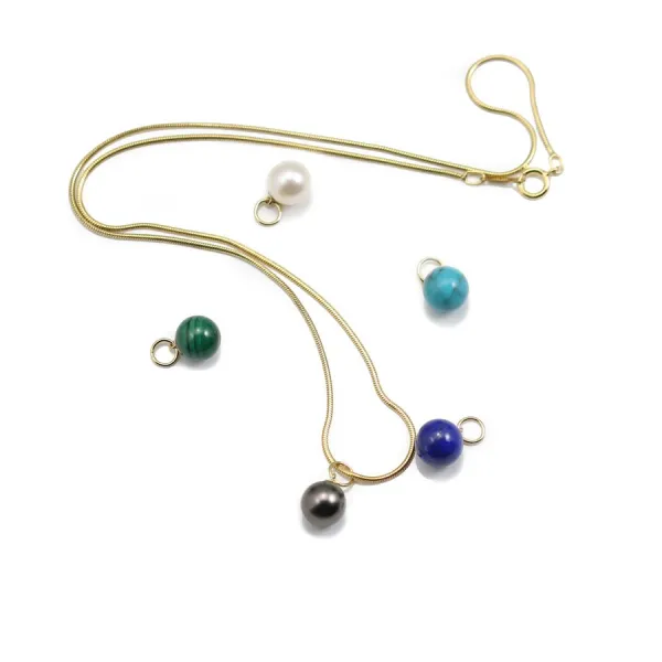 Colliers avec multi pierres