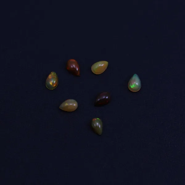 Cabochon opala etíope, gota 4x6mm x 1pc
