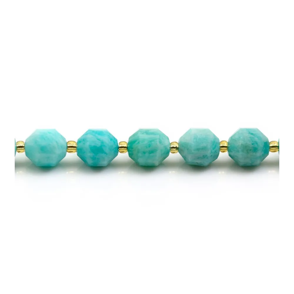 Amazonite ,en forme d'octogonal facette sur fil 10mm x 40cm