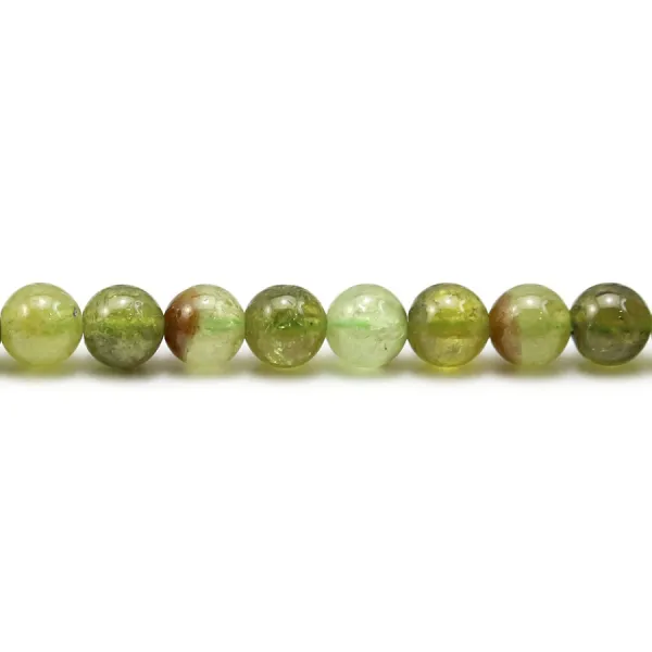 Grenat de couleur vert, de forme ronde, et de taille 6mm x 39cm
