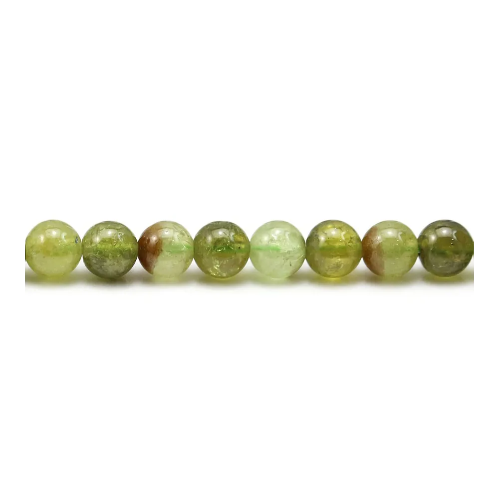 Grenat de couleur vert, de forme ronde, et de taille 6mm x 39cm