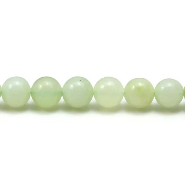 Jadeite de forme ronde, mesurant 8mm x 40cm
