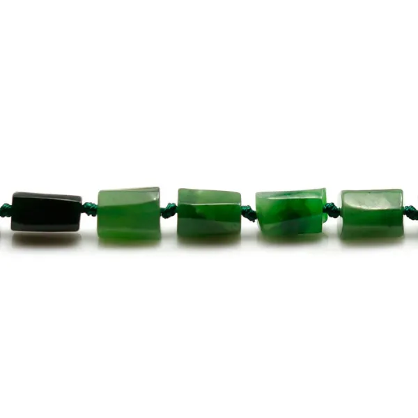 Jade, forma barroca 8x12mm x 40cm (32 peças)