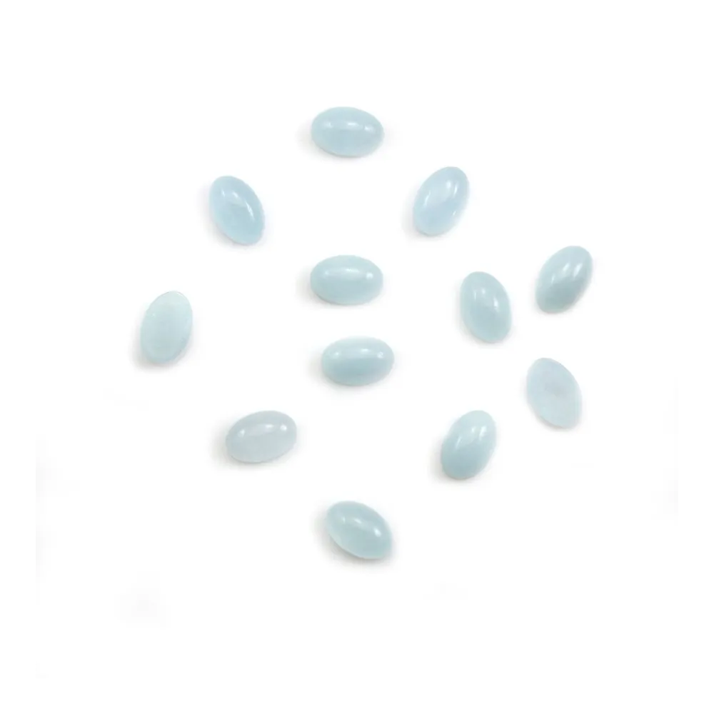 Cabochon d'aigue marine, de forme ovale, mesurant 4x6mm x 1pc