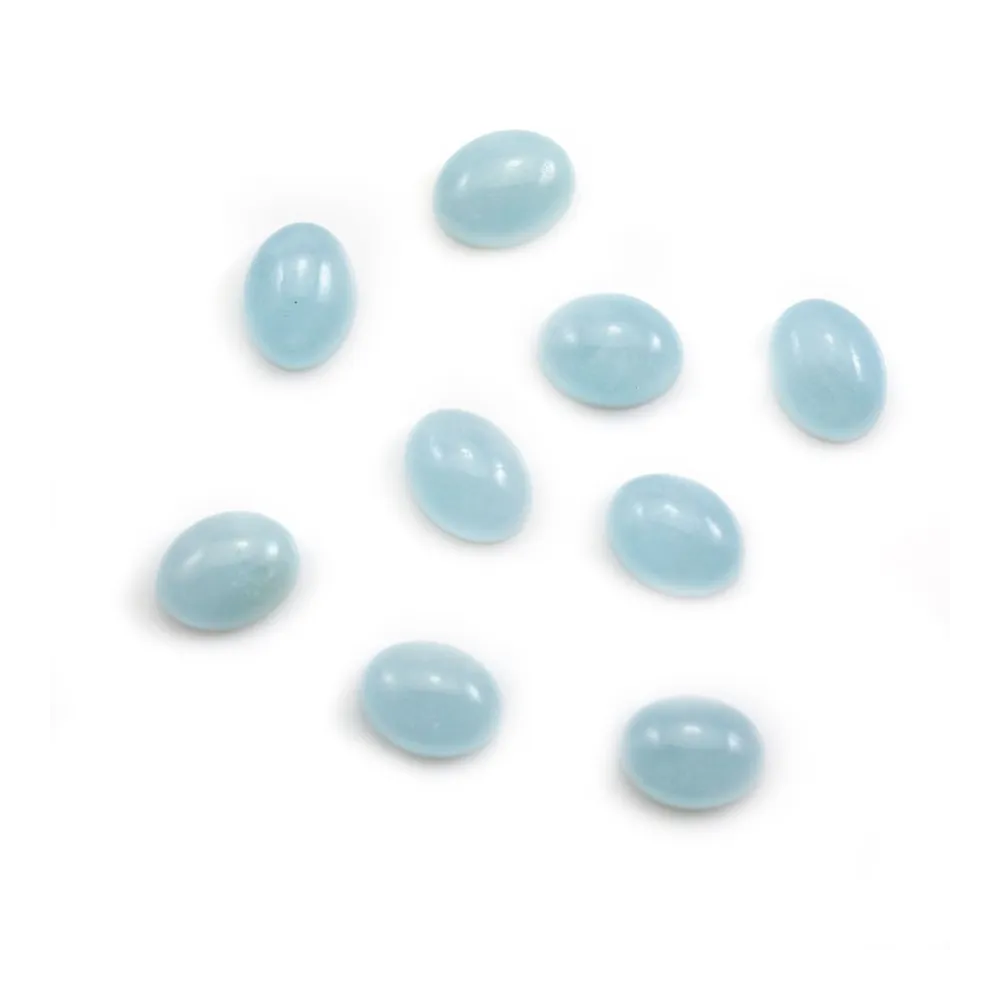 Aquamarine oval-shaped cabochon measuring 10x14mm x 1pc