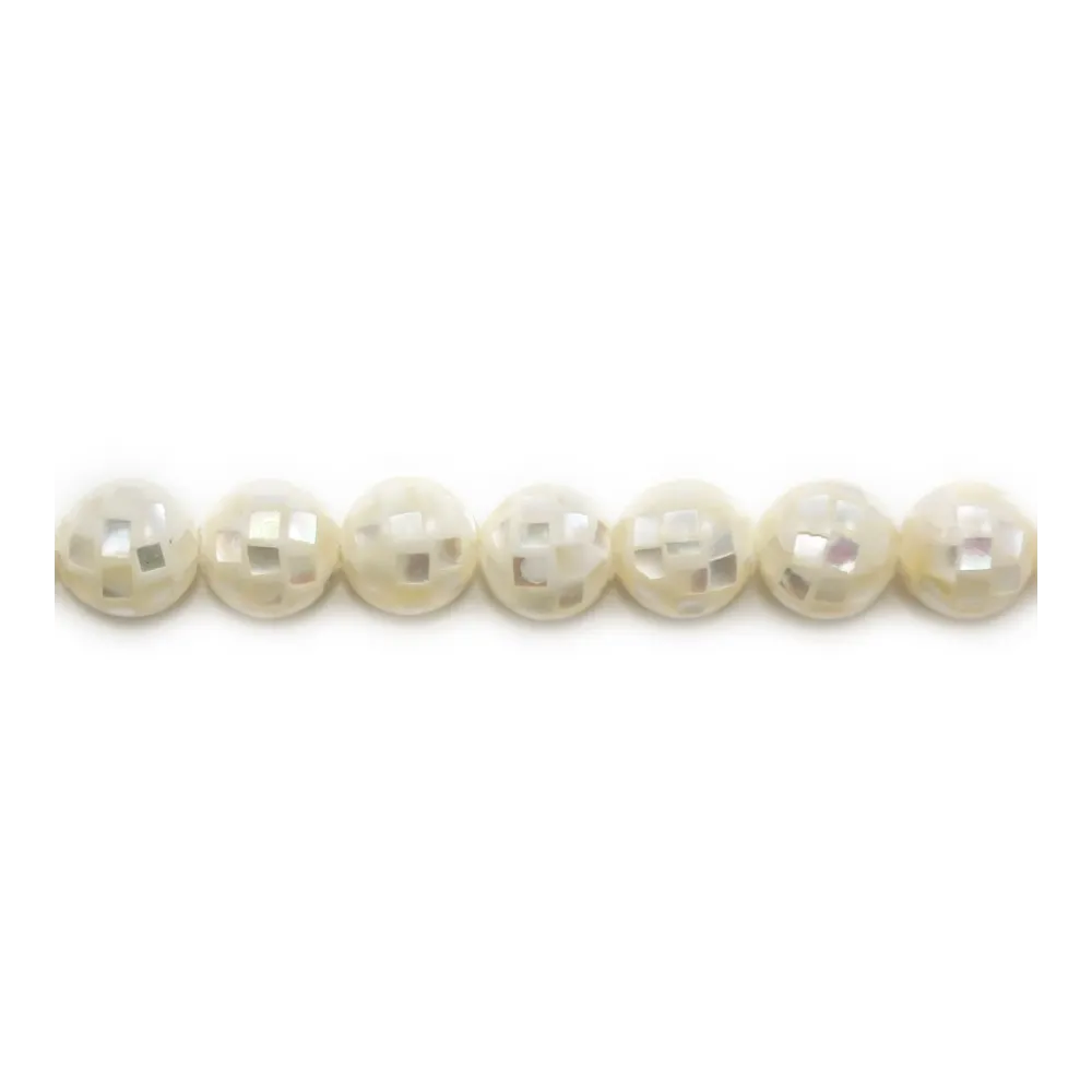 Nacre blanche en boule sur fil 8mm x 40cm