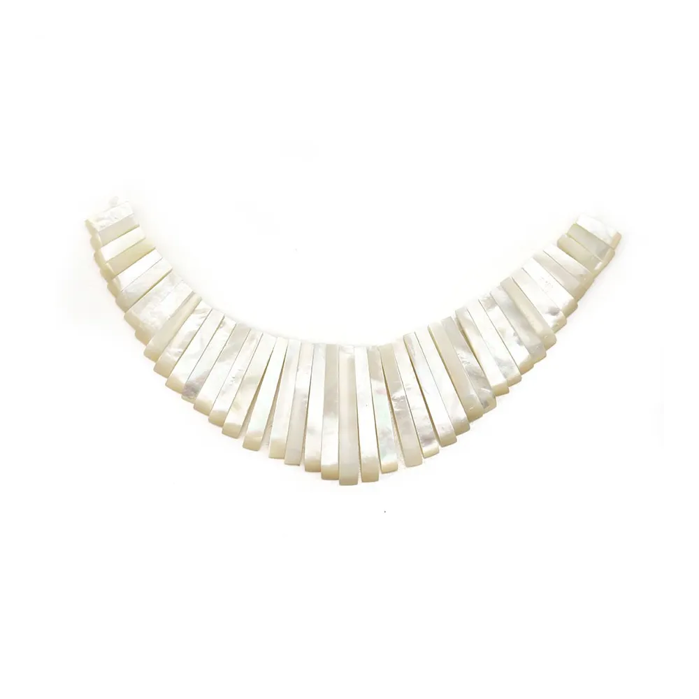 Nacre blanche en forme de triangle 28x110mm x 1pc