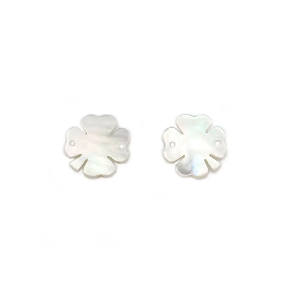 Nacre blanche en forme de trèfle à 4 feuilles 13mm x 1pc