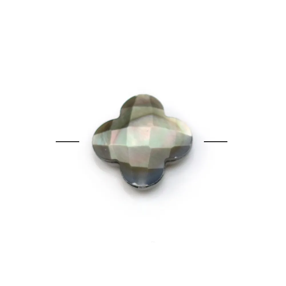 Nacre grise en forme de trèfle facetté 22mm x 1pc