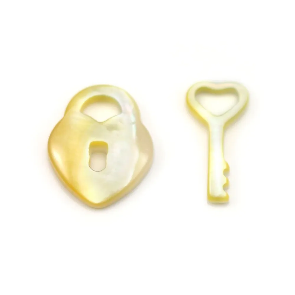 Nacre blanche en forme de lettre C x 1pc