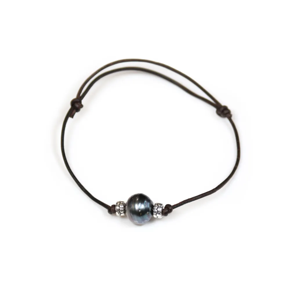 Bracelet en cuir avec perles de culture de Tahiti