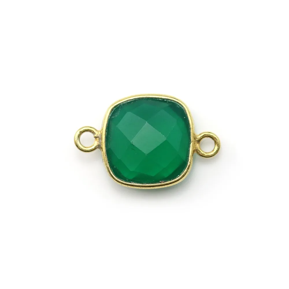 Agate verte coussin facetté 2 anneaux sertie sur argent doré 11mm x 1pc
