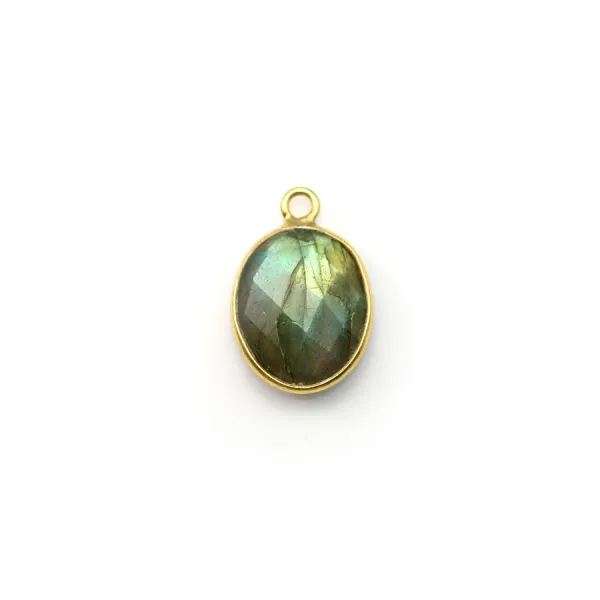 Labradorite ovale sfaccettata su argento dorato, 1 anello, 9x11 mm x 1 pezzo