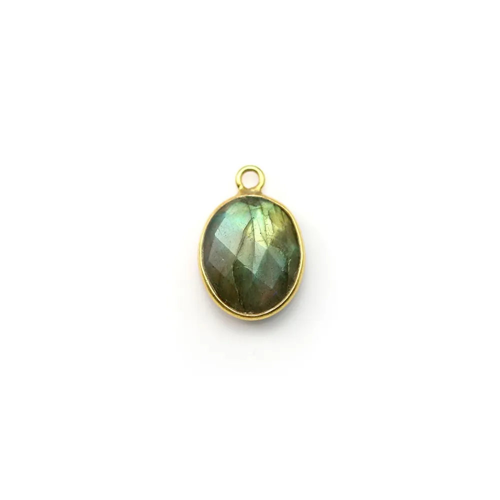 Labradorite ovale facette sertie sur argent doré, 1 anneau,9x11mm x 1pc
