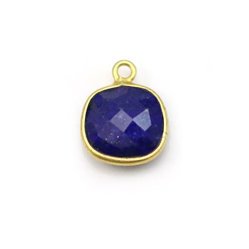 Lapis lazuli de forme carré,1 anneau, serti en argent doré, 11mm x 1pc