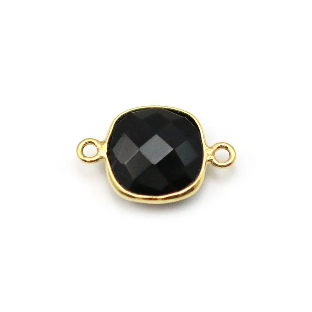 Black agate in shape of square, 2 rings, set in gilt silver, 11mm x 1pc