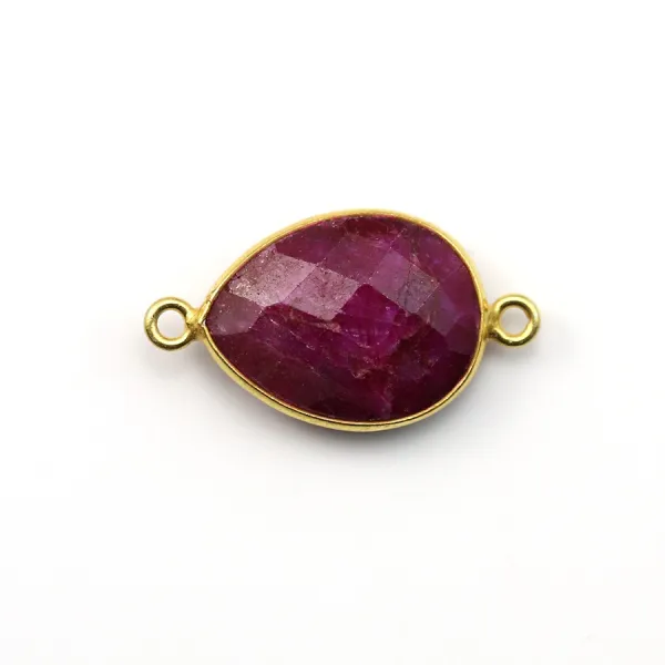 Pierre traitée avec 2 anneaux couleur rubis sertie sur argent 925 goutte facettée 13x17mm x 1pc