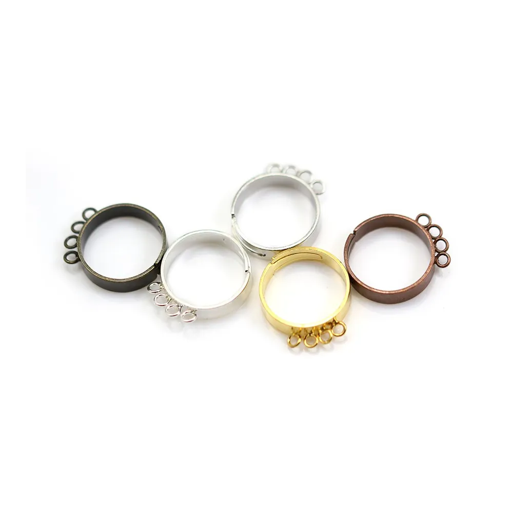 Bague réglable, de différentes couleurs, doté de 4 anneaux x 1pc