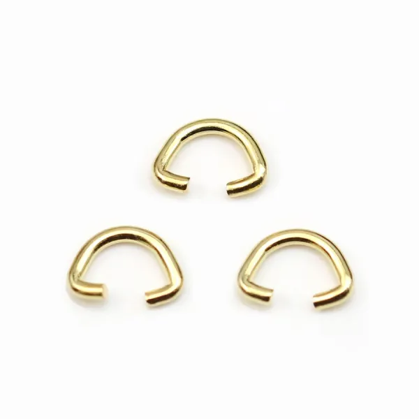 Bélière de couleur doré, en forme de triangle arrondi, 5x7mm x 10pcs