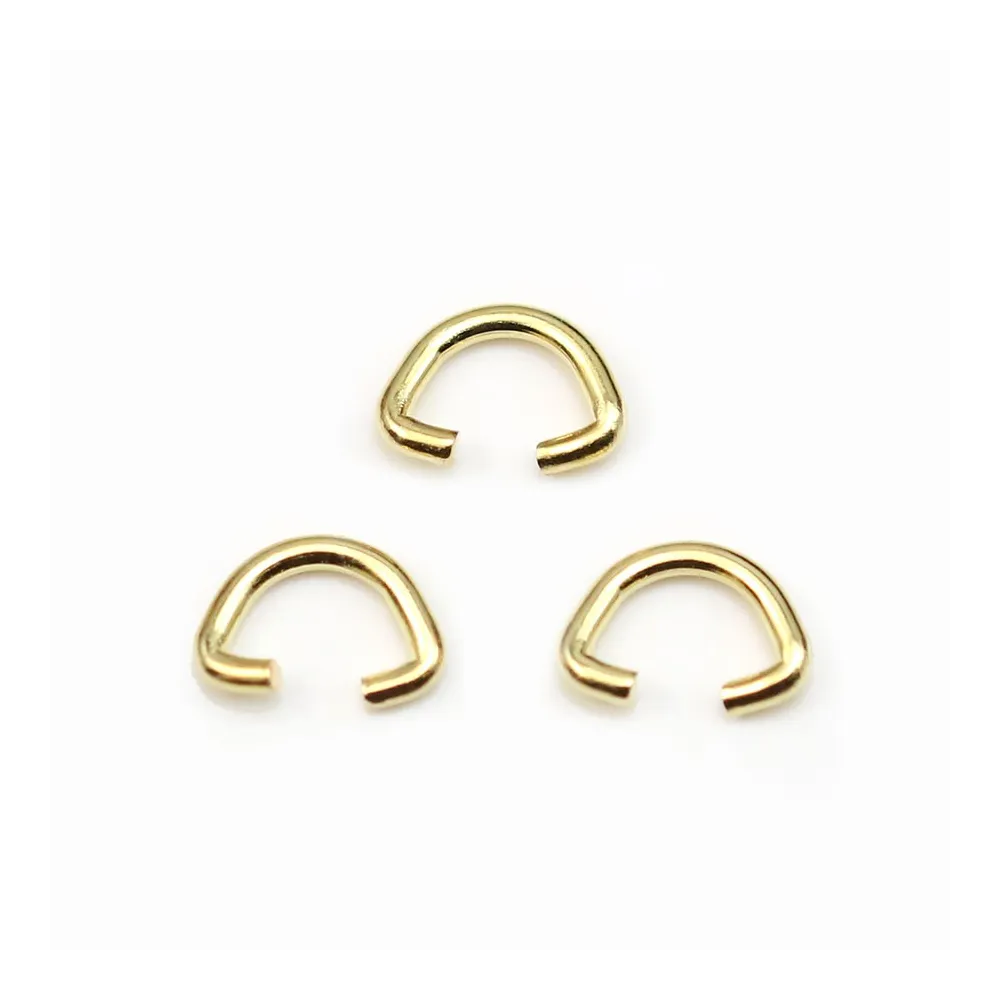 Bélière de couleur doré, en forme de triangle arrondi, 5x7mm x 10pcs