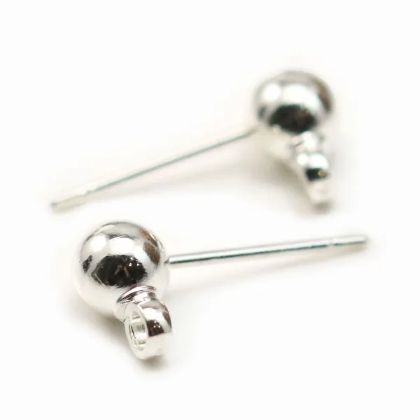 Clous d'oreilles avec finition boule, en métal argenté, 5mm x 20pcs