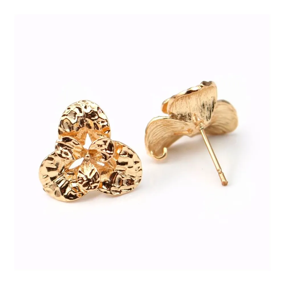 Ear stud flower  by "flash" Gold on brass 16x18mm x 2pcs