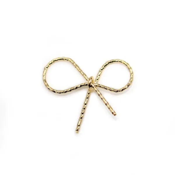 Breloque en forme noeud papillon, plaqué par "flash" or sur laiton 19mm x 4pcs