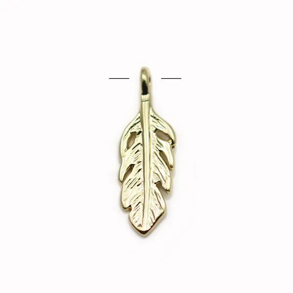 Breloque plaqué par "flash or" sur laiton, en forme de feuille 15x5mm x 6pcs
