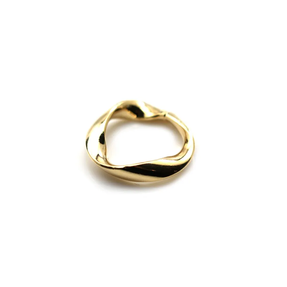 Intercalaire in triangle shape, plated by "flash" gold on brass 16mm x 2pcs