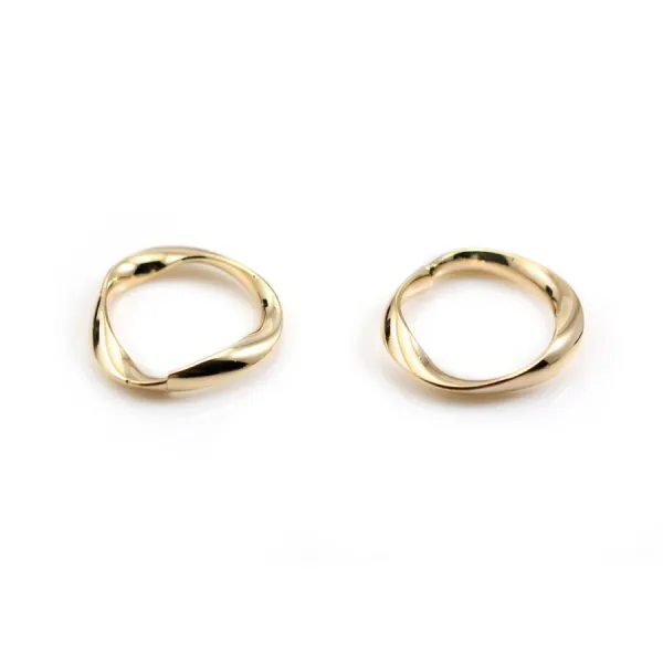 Breloque ronde 18mm doré  sur laiton, avec perles nacrées x 1pc