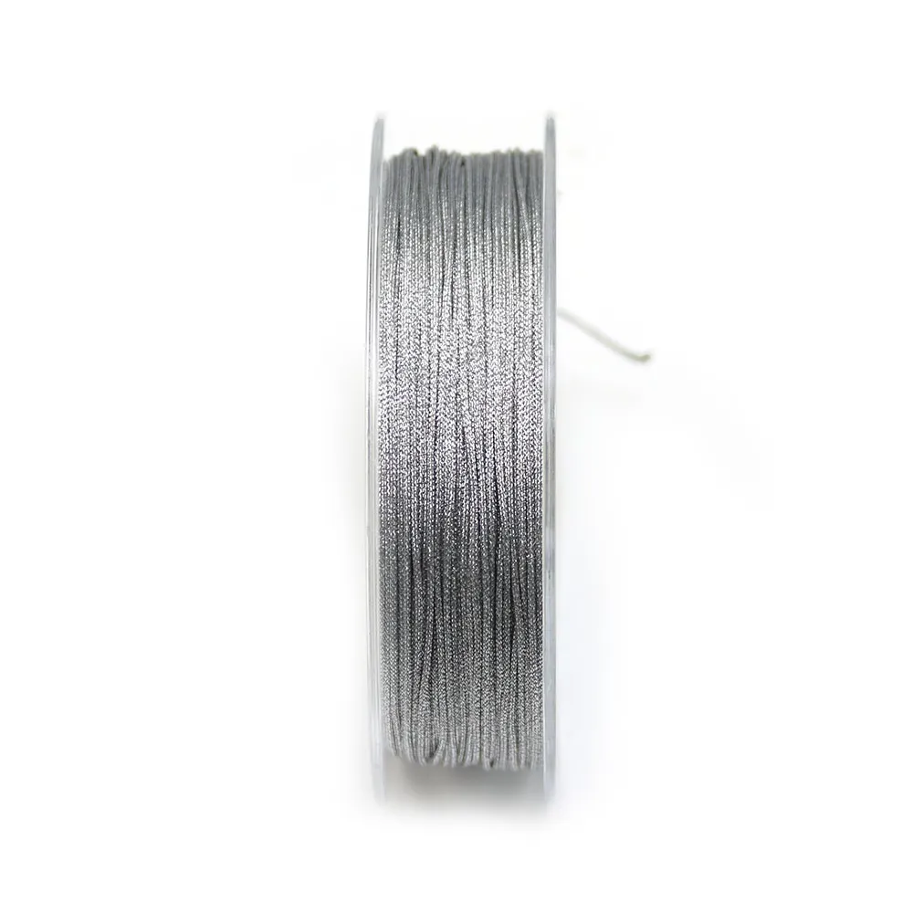 Fil polyester de couleur argenté pailleté, 0.8mm x 29m