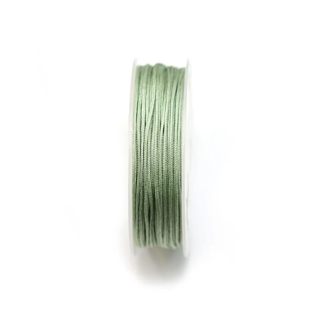 Fil polyester vert amande claire irisé 1.5mm x 15m