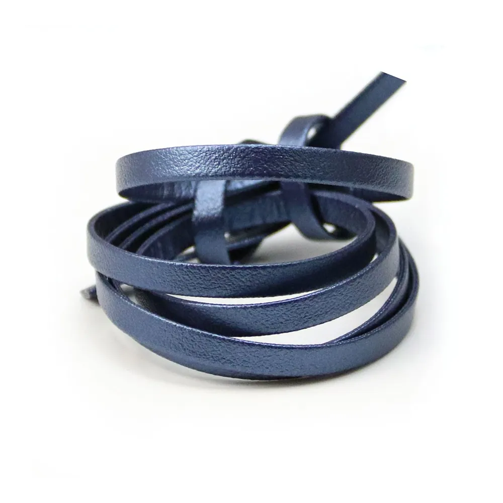 Synthetic leather, in flat shape, in irised blue color, 5mm x 90cm