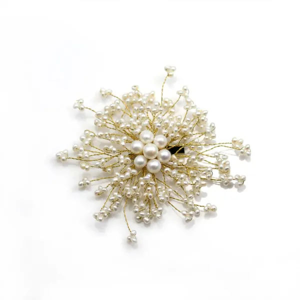 Broche fleur perle d'eau douce blanche x 1pc