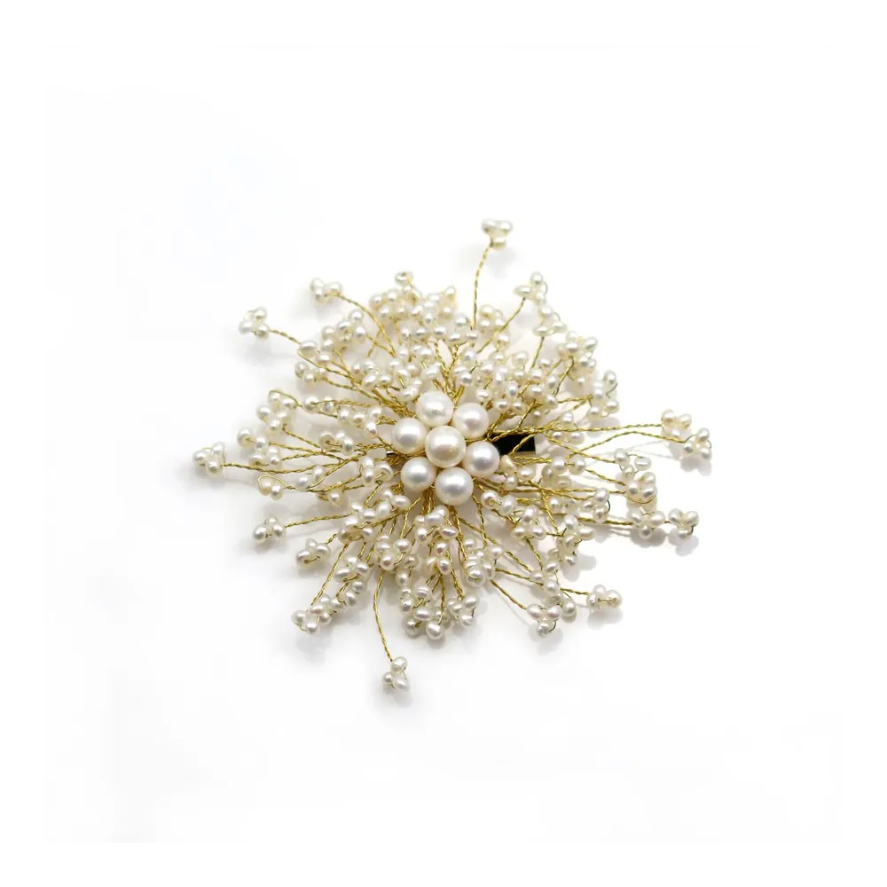 Broche fleur perle d'eau douce blanche x 1pc