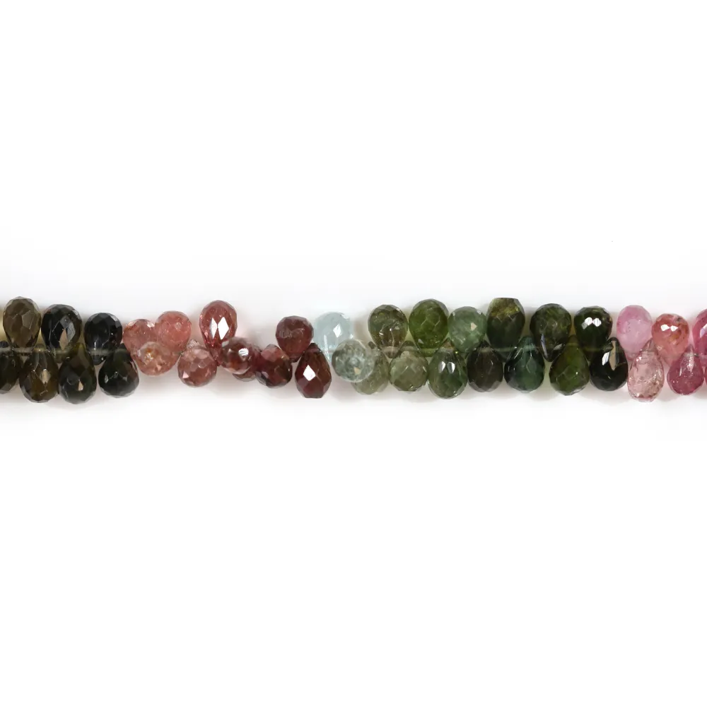 Tourmaline milticolor, en forme de briolette facetté 5x7.5mm
