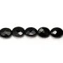 Onyx en forme d'ovale facetté, sur fil, mesurant 8x10mm x 40cm