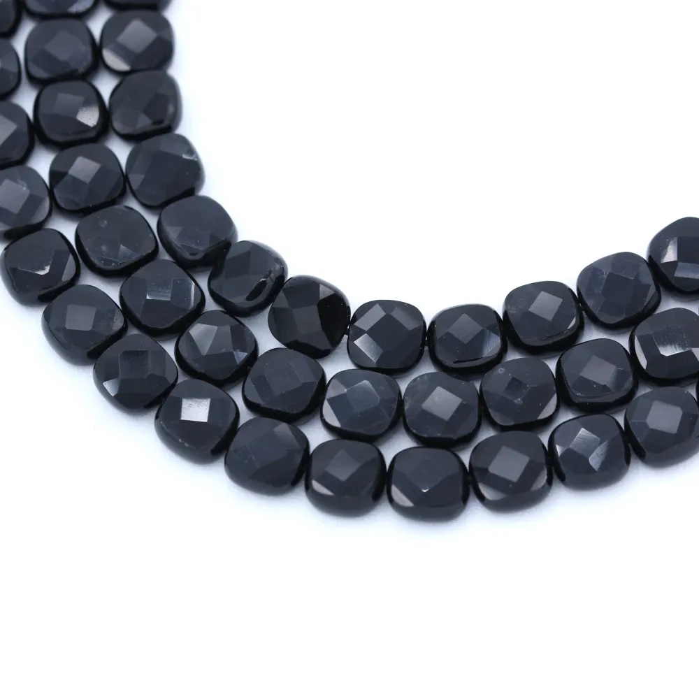 Onyx noir, carré facetté 8mm x 39cm