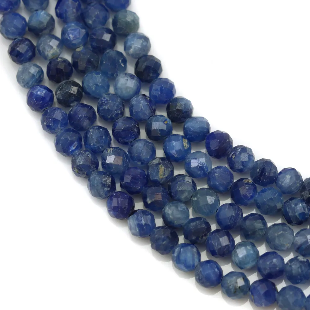 Cyanite de couleur bleu, de forme ronde facetté, 2.5mm x 39cm