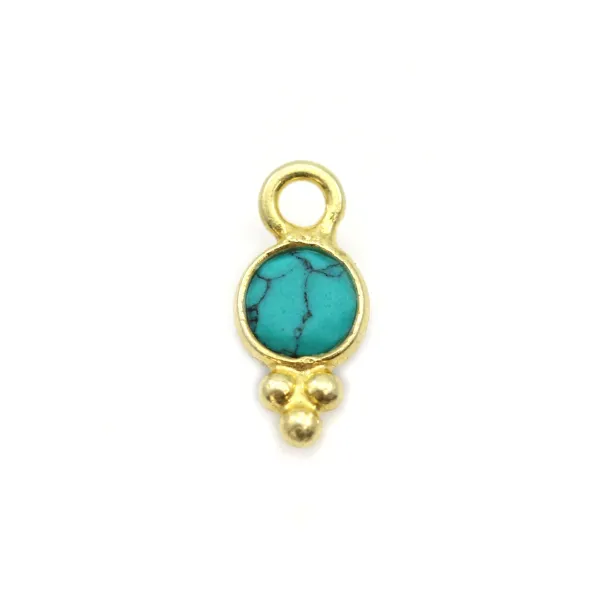 Breloque en Turquoise reconstituée ronde facettée sur argent doré 5mm x 2pcs