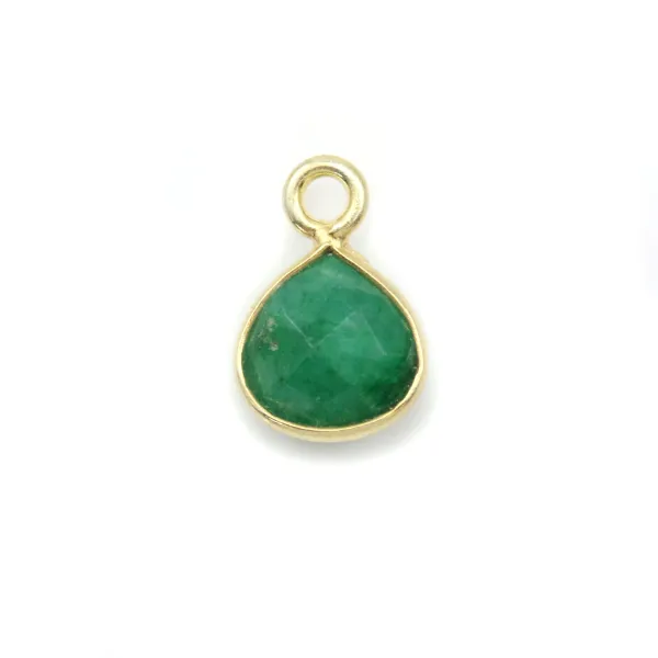 Charm in treated emerald color faceted drop stone set in 925 silver gold-plated 7x10mm x 1pc