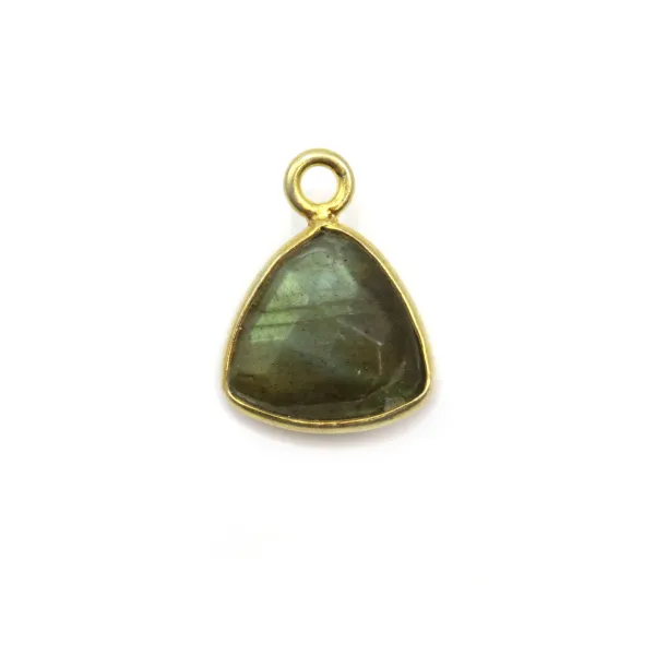 Triângulo labradorite facetado em prata dourada 9mm x 1pc