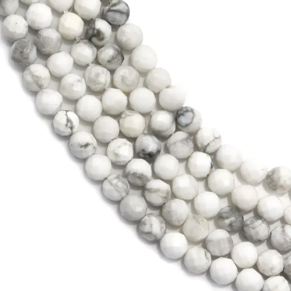 Howlite branca redonda facetada 3mm x 39cm