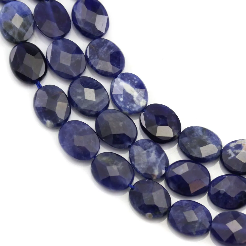 Hypersthene, en forme de oval facetté 8x10mm x 39cm