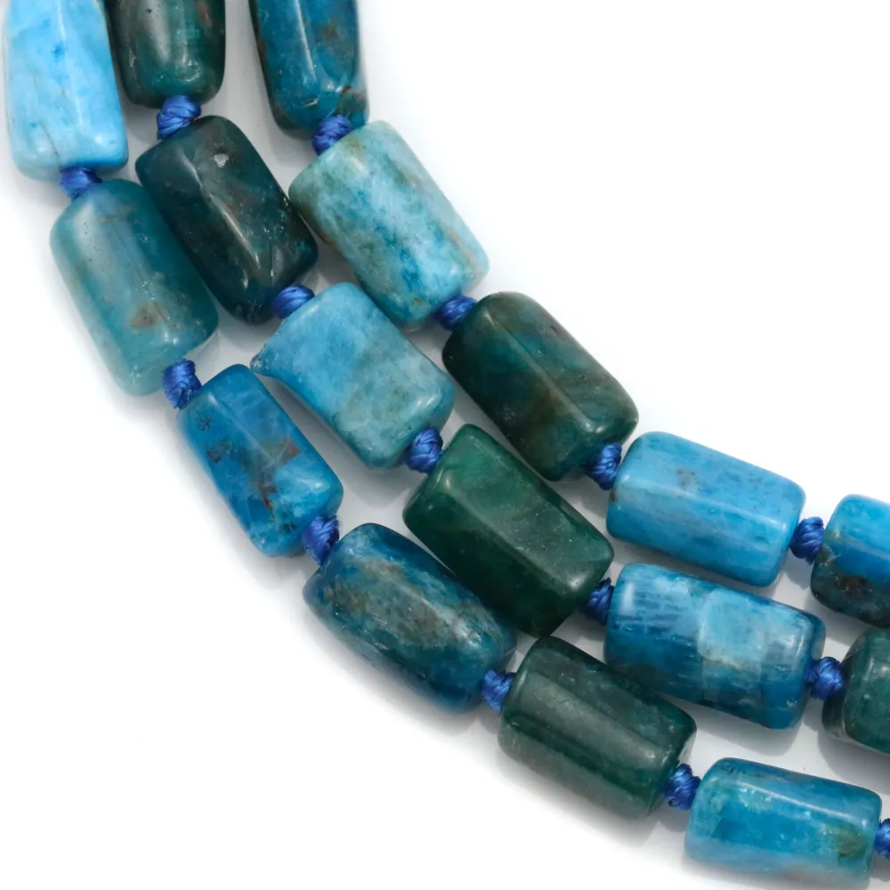 Apatite en forme de baroque 7x11mm x 42cm