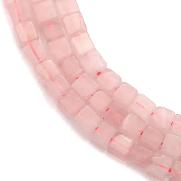 Quartz rose en forme de cube, mesurant 4mm x 40cm