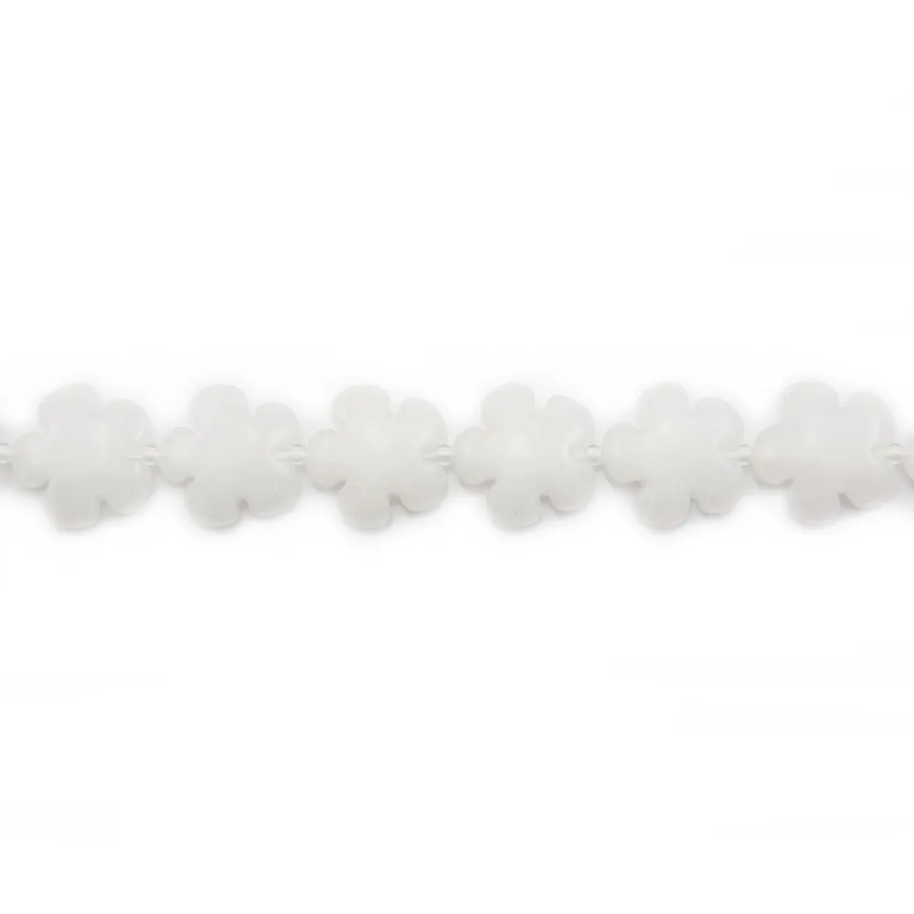 Jade blanc string in Flower 20mm x 2pcs