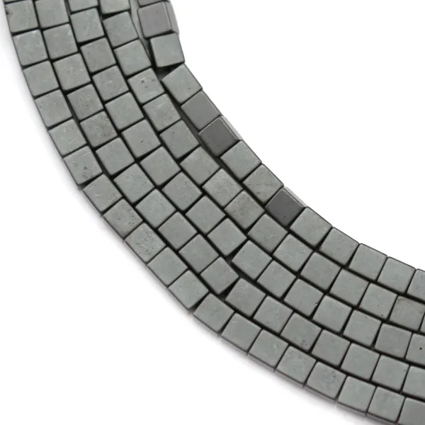 Hämatit matt Würfel 2mm x 40cm