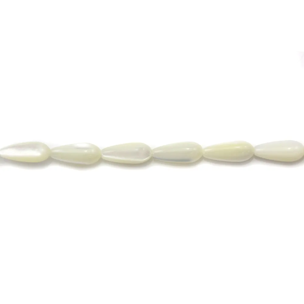 Nacre blanche en forme de goutte sur fil 6x12mm x 40cm
